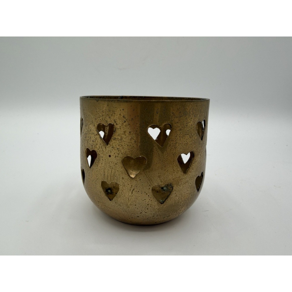 🕯️💛 Vintage Solid Brass Tea Light Candle Holder – Pierced Heart Cut‑Outs